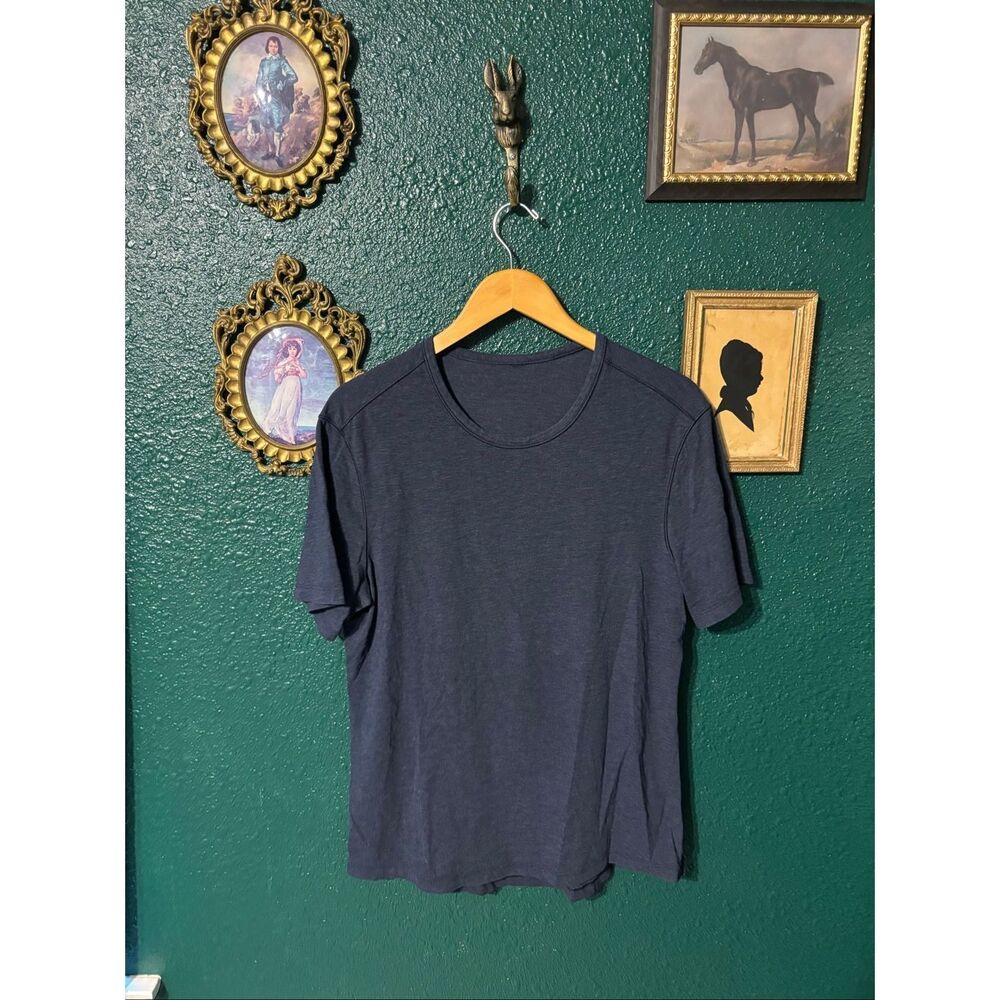 Mens Lululemon Tee Size Large Blue